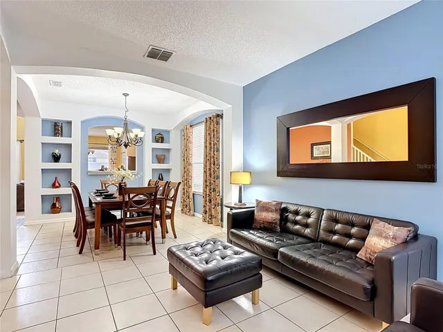 Bright and Inviting Living Area