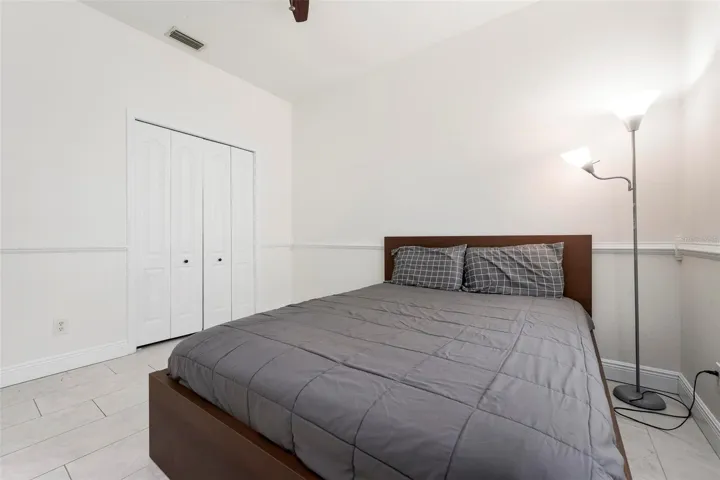 Guest bedroom