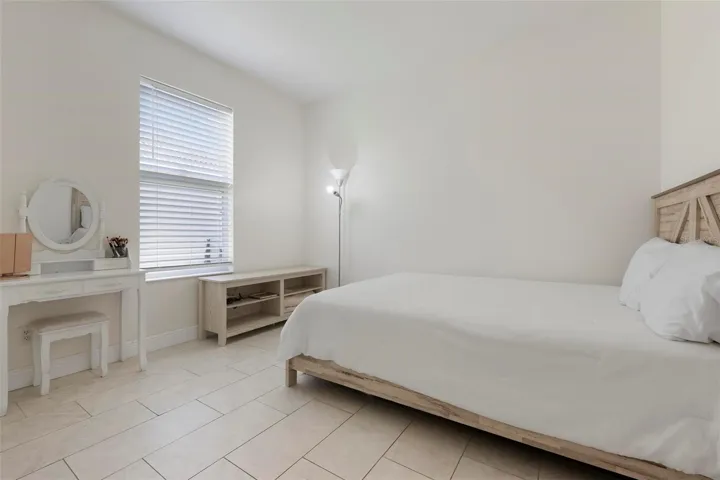 Guest bedroom