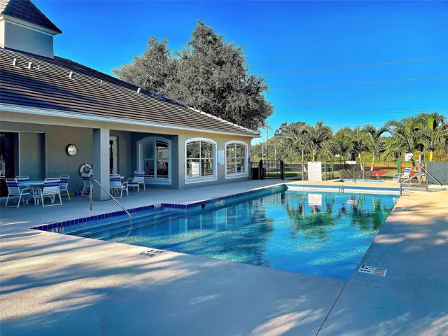 Community pool