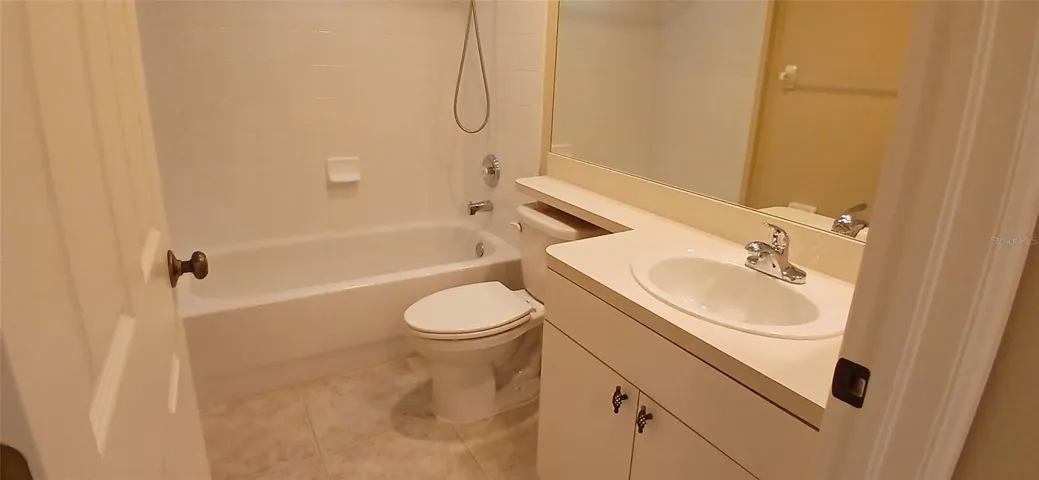 Super Clean guest bathroom