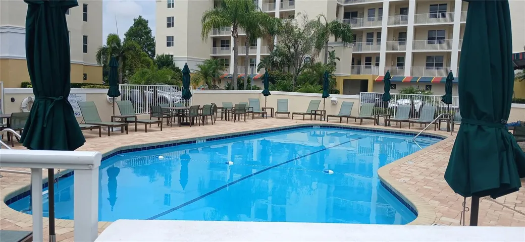 Sparkling pool and Hot Tub