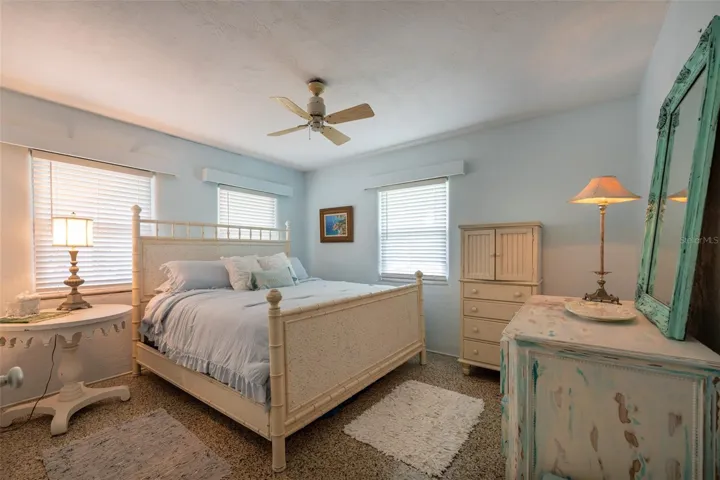 King Size Primary Bedroom