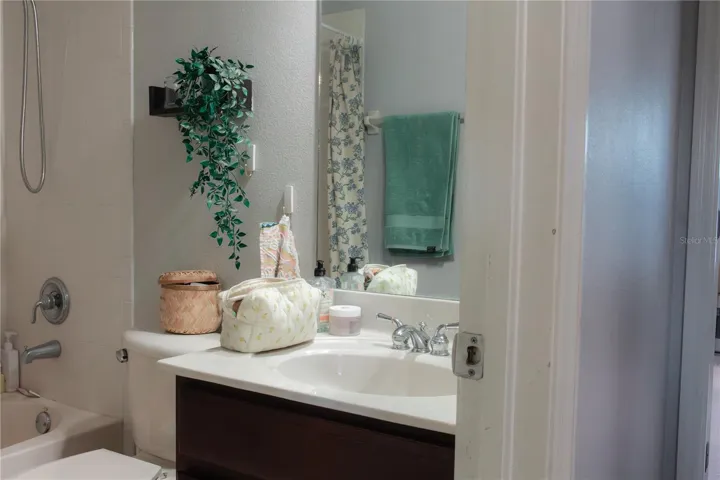 Shared bath
