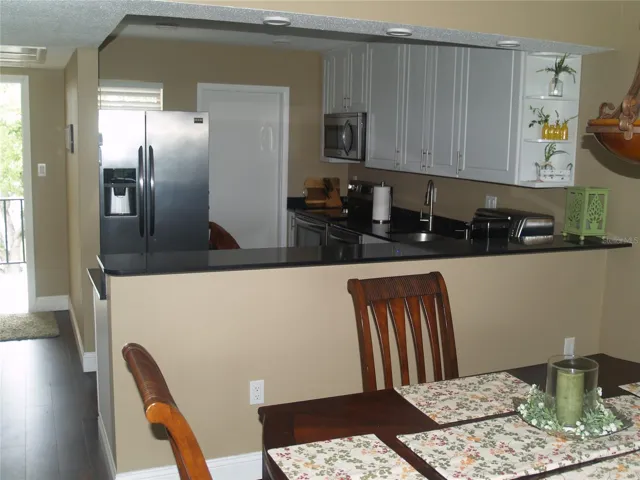 Dining room and breakfast bar