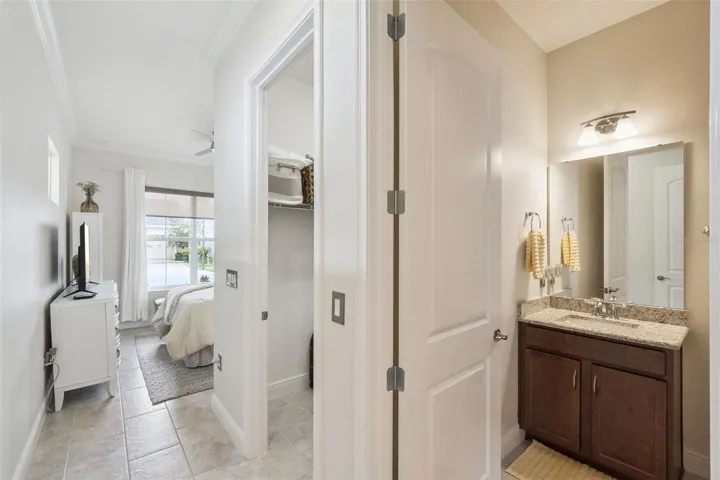 Guest room suite with private bathroom and walk-in closet