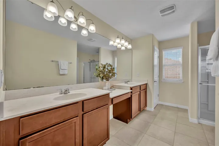 Ensuite Bathroom - Primary