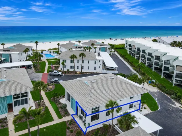 Beach Front Condo facing private beach access