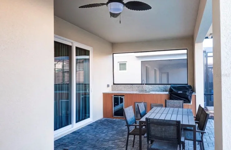 summer kitchen