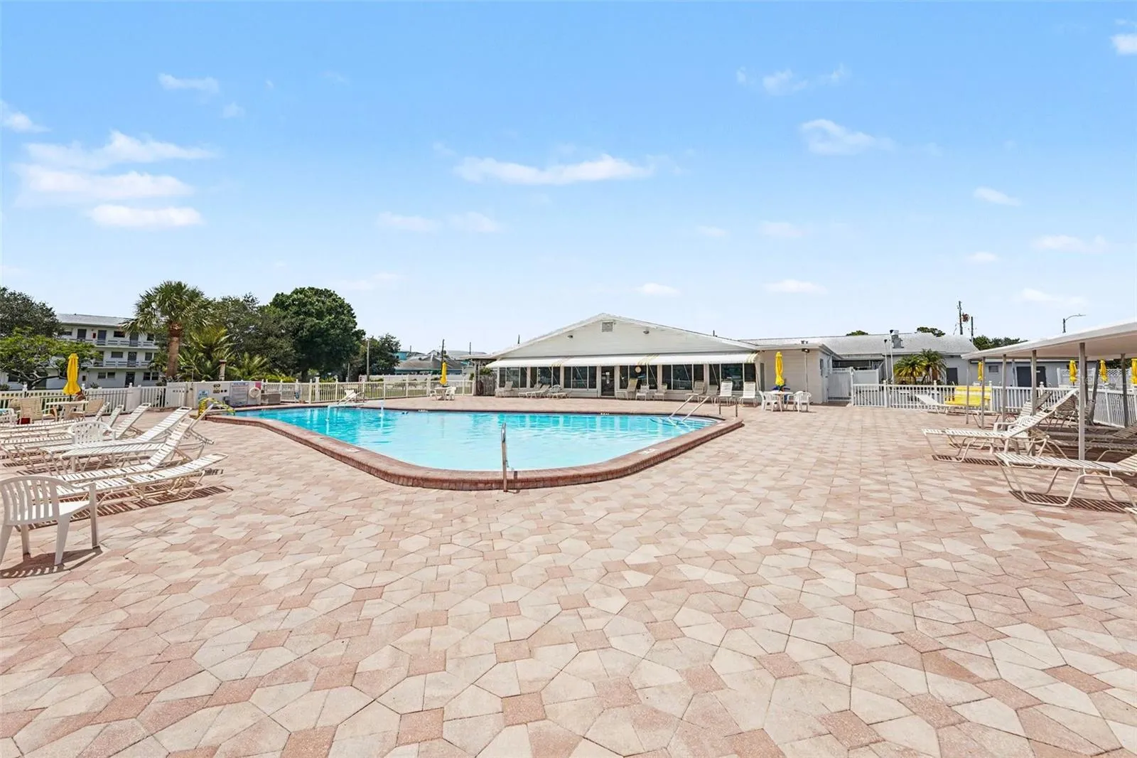 Club House/Pool
