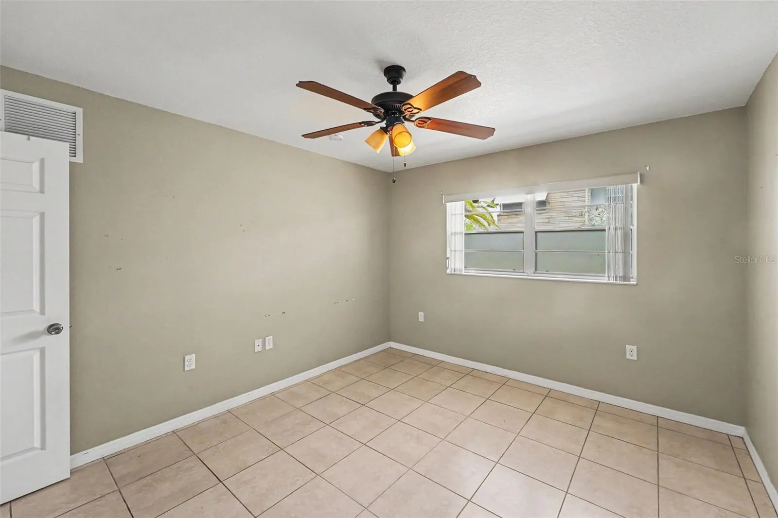 Bedroom !
