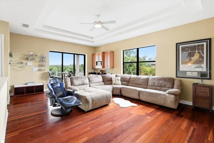 2nd floor bonus/loft