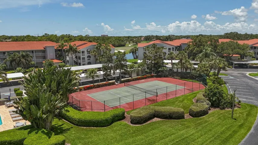 Clubside tennis/pickle ball court