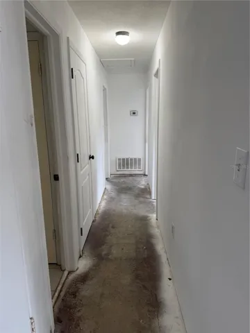 Hallway to bedrooms
