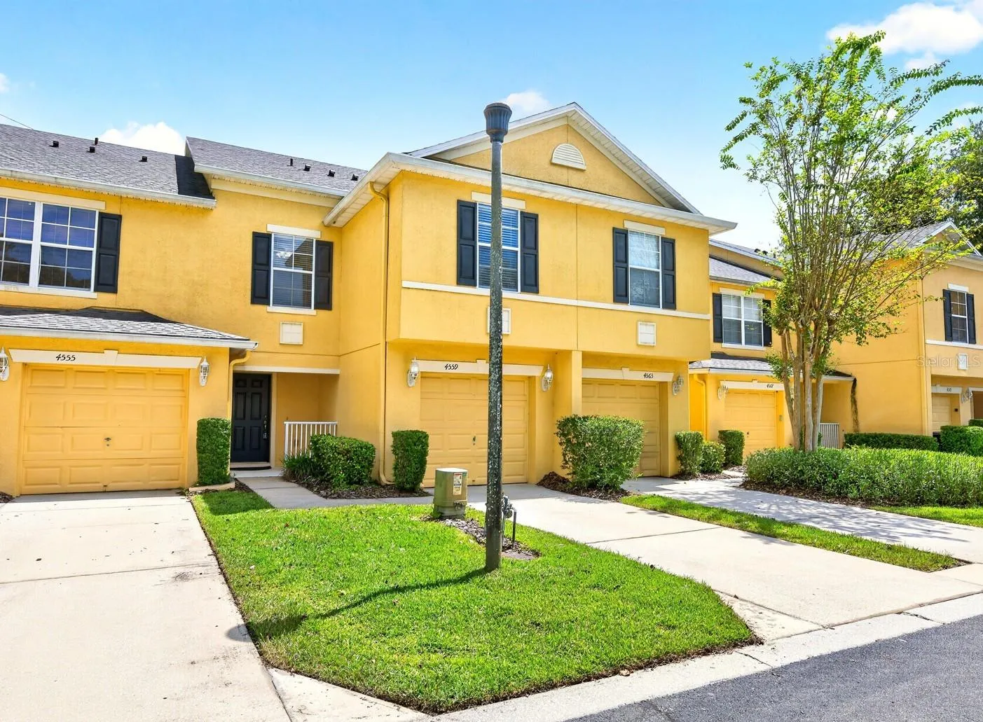 LOW MAINTENANCE OVIEDO TOWNHOME MINUTES FROM UCF!