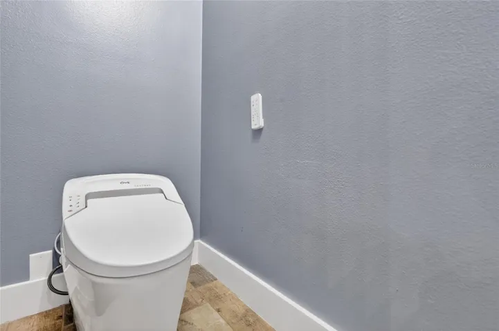 Upgraded automatic elongated toilet/bidet ~