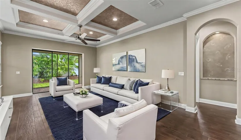 *virtually stagedliving room