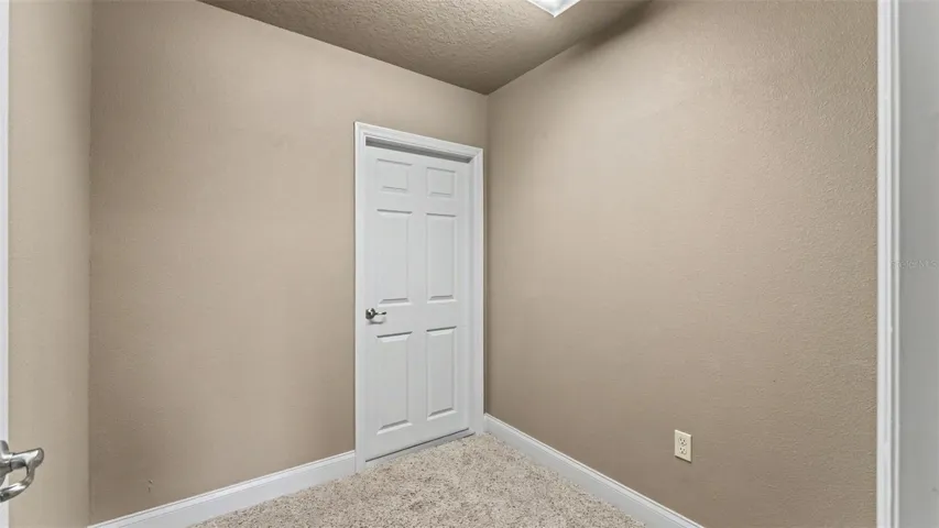 storage/flex space