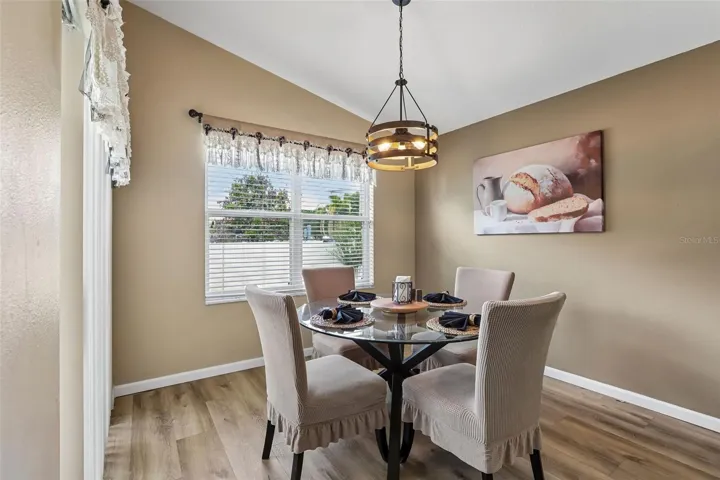 Cozy breakfast nook
