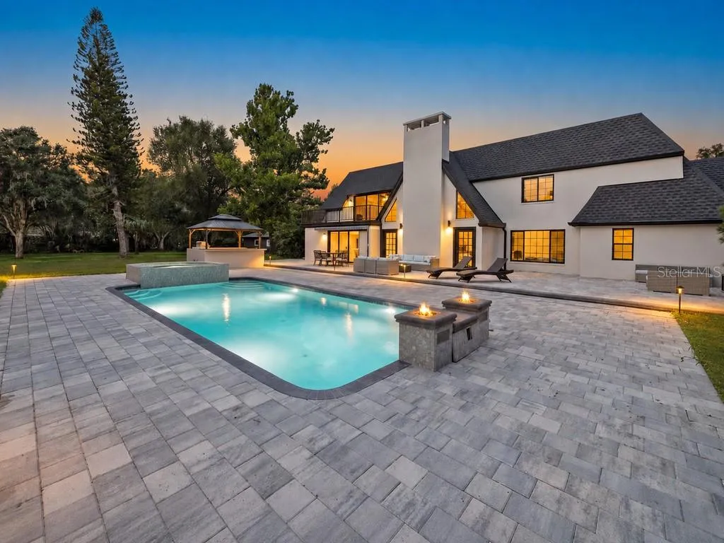 Virtual Twilight Pool