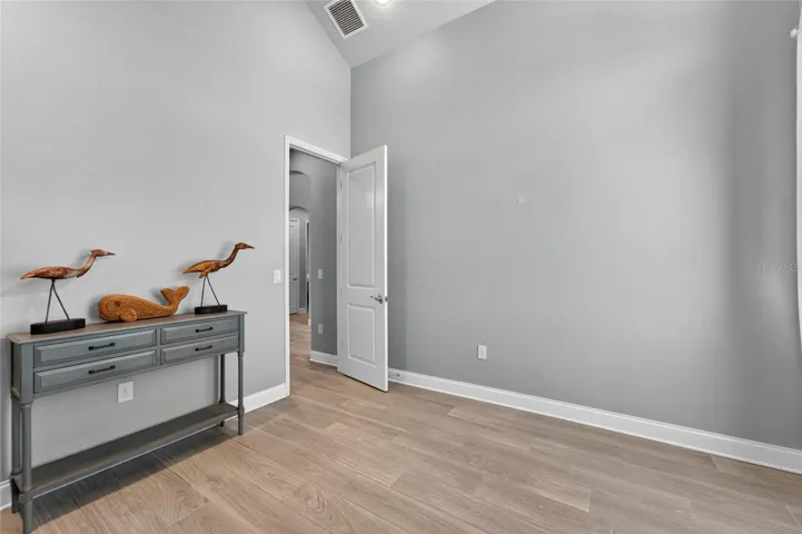Guest bedroom 3