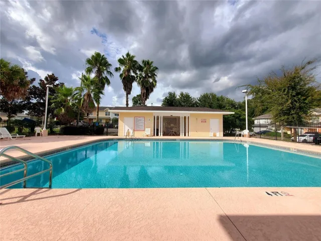 Community pool