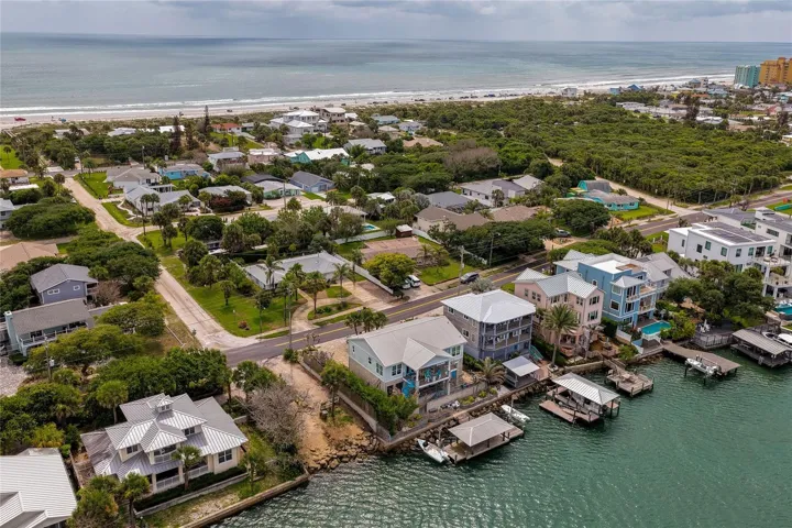 close to Intracoastal and beach