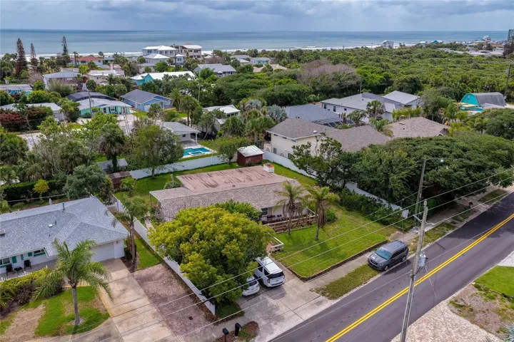 can use dirt driveway to south for boat/rv