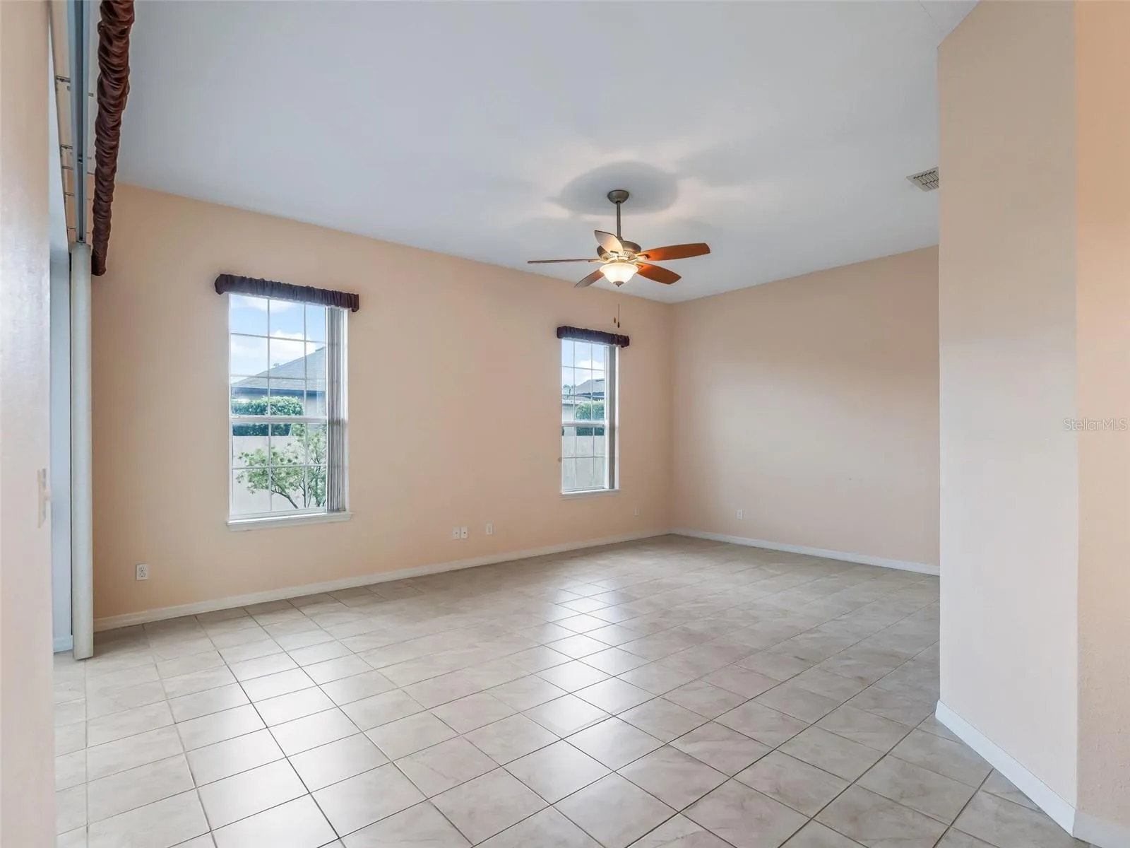 20 x 13 Family Room