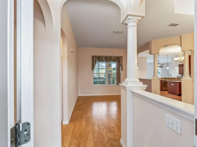 10 ft Ceilings