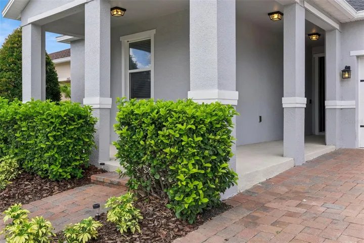 Pront Porch