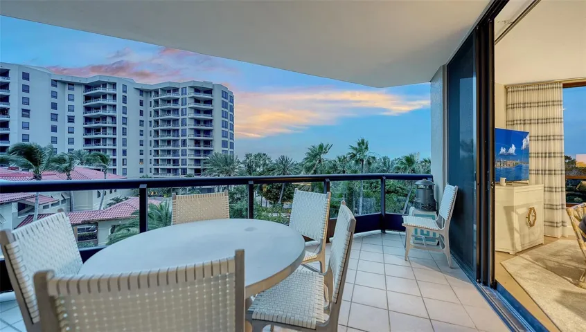The end unit has wonderful privacy for your intimate al fresco entertaining...