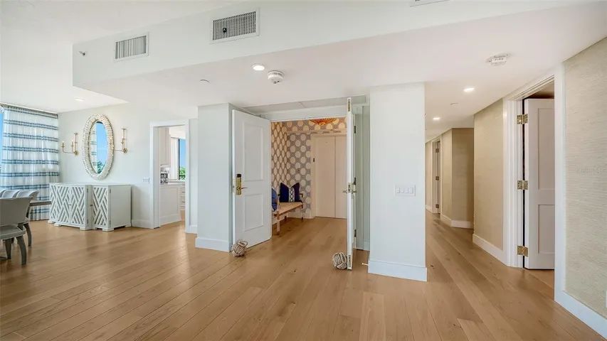 This fabulous open floor plan is so spacious &amp; impressive