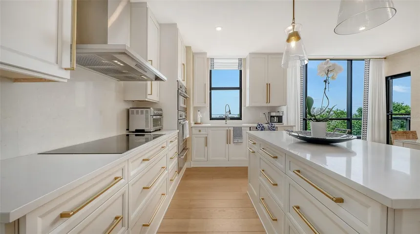 Now who would want to do the dishes with that view every day !