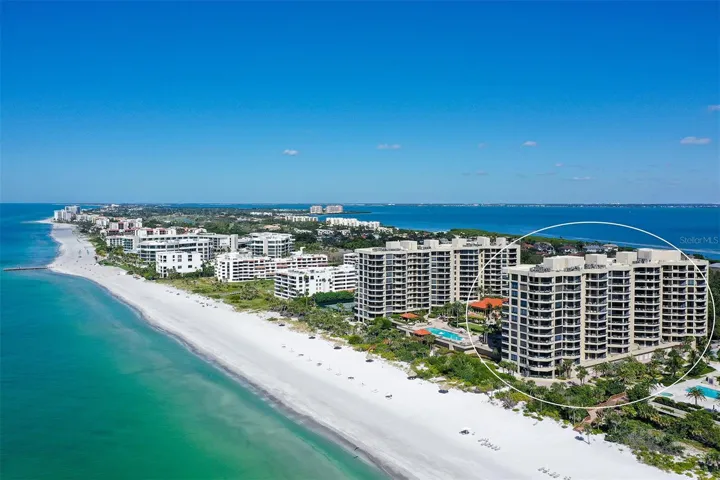 Enjoy the pinnacle of Paradise everyday