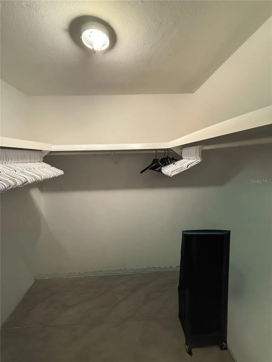Walk in closet