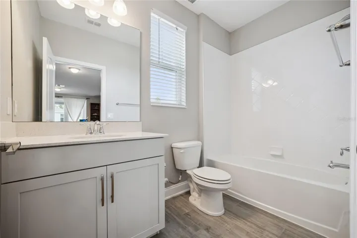 Bonus Room w/4th Bathroom