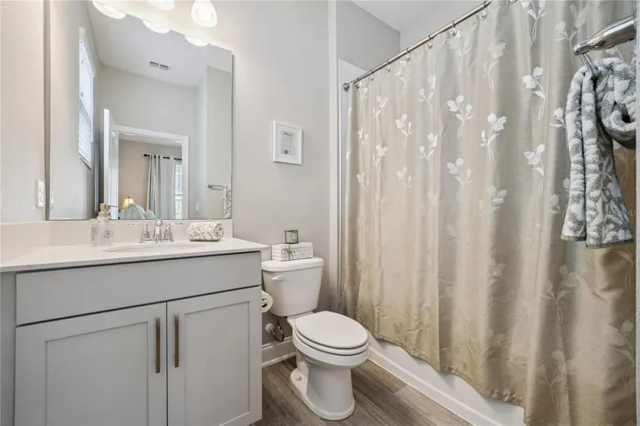 2nd Bedroom w/Ensuite Bathroom