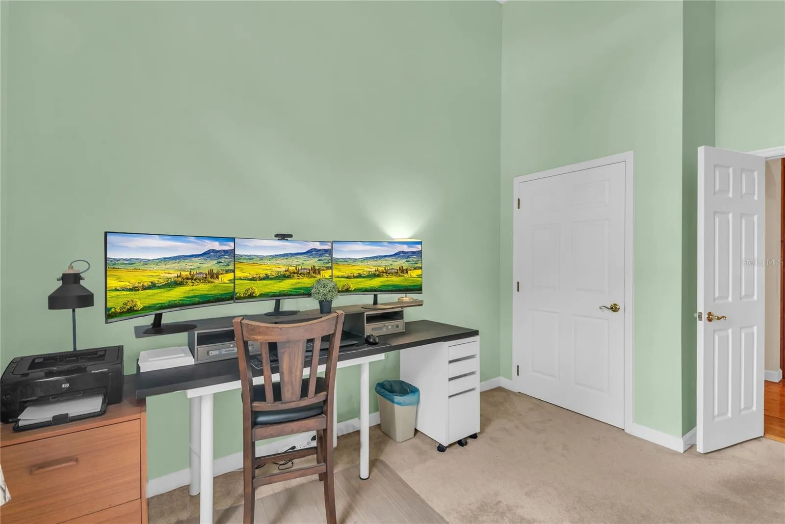 Office / 5th Bedroom With Murphy Bed