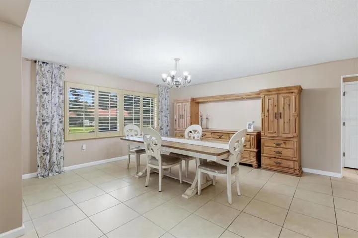 Bonus room (currently used as dining)