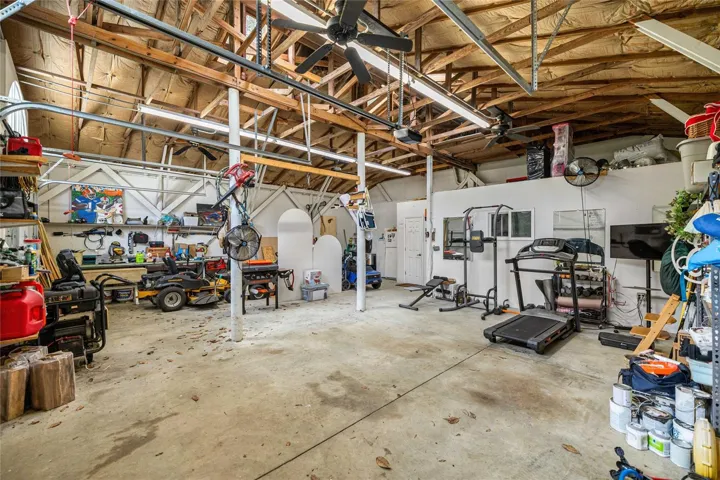 Detached garage