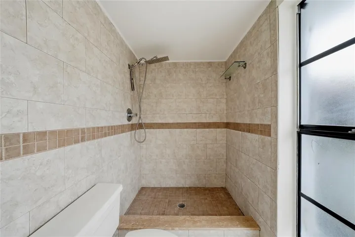 Primary shower