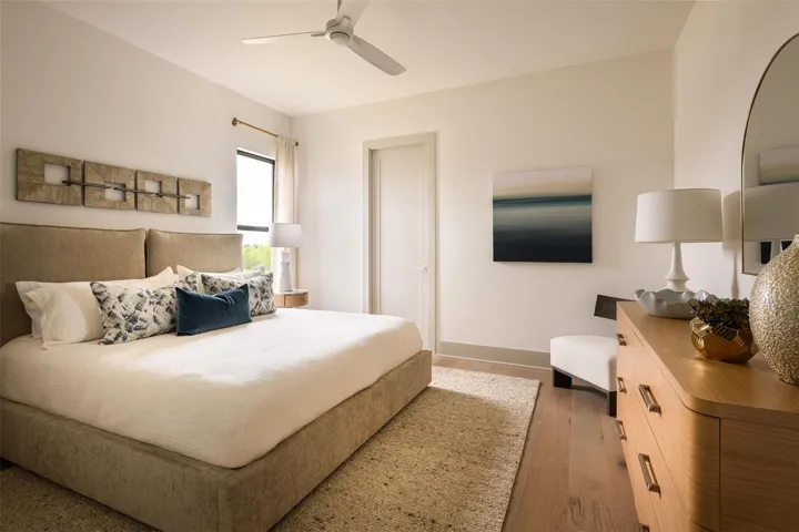 Guest bedroom (photo from Lago model)