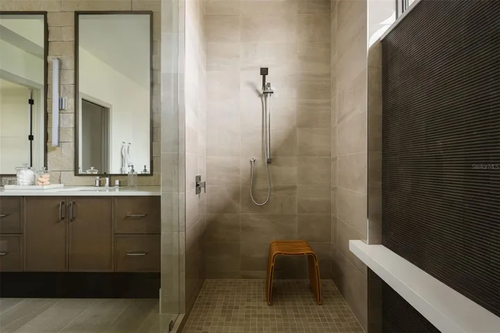 Primary en suite (photo from Lago model)
