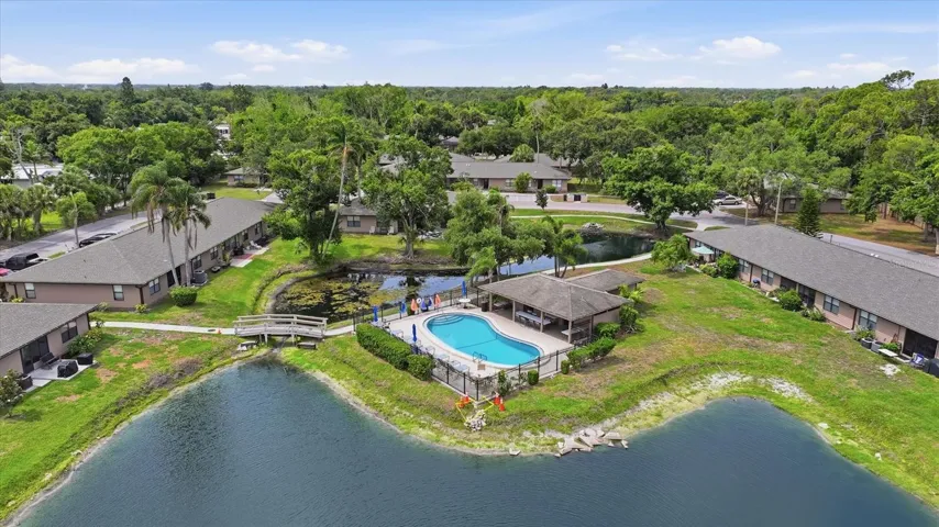 Central ponds & Community Pool