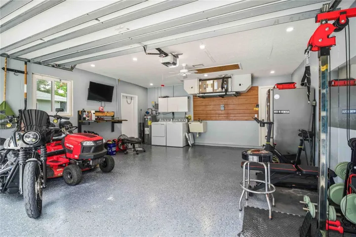 Epxoy Floors, 2 car Garage