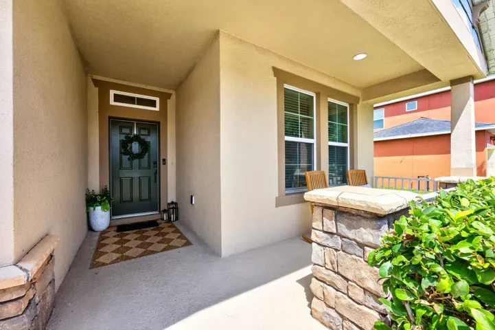 Covered front porch.