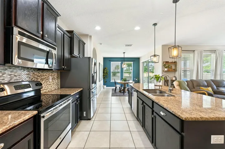 Large island with bar seating is great for entertaining.