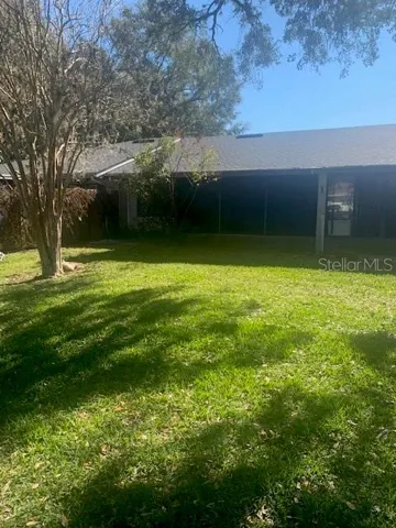 Beautiful rear yard