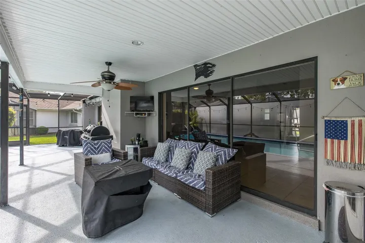 Pool Lanai
